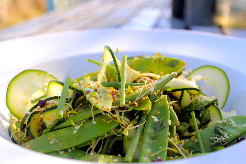 Green salad - Why Spring is a Great Time to Improve your Nutrition blog post